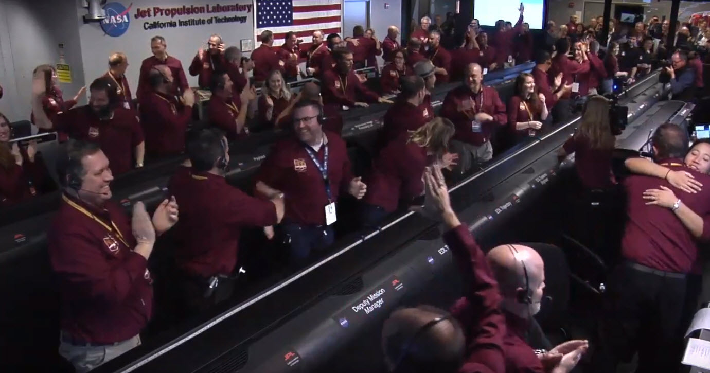 Los ingenieros de JPL celebran la llegada de InSight a Marte