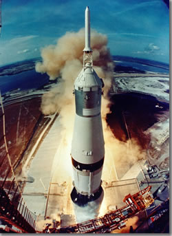 Despegue del cohete Saturno V