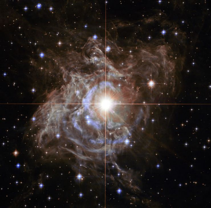 El Hubble Nos Ofrece una Espectacular Corona Navideña
