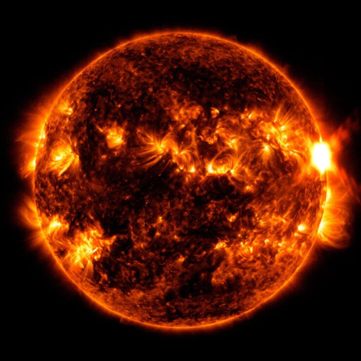 De Nuevo el Sol Emite Otra Fuerte Llamarada Solar