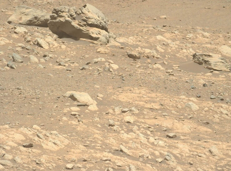 El Rover Perseverance Encuentra un Posible Meteorito en Marte