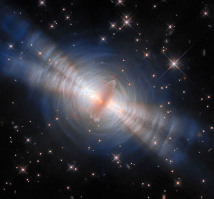 El Hubble Revela un Espectáculo de Luz en los Últimos Instantes de una Estrella Moribunda