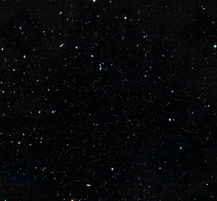 Los Astrónomos del Hubble Crean una Vista Amplia del Universo en Evolución