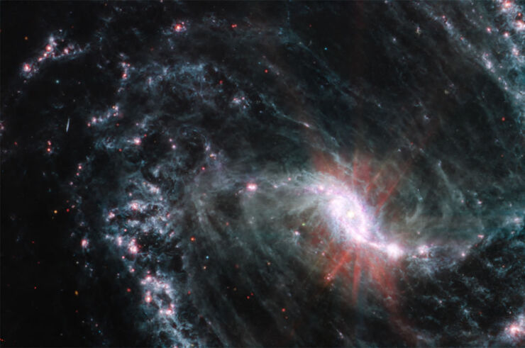 Galaxia NGC 1356 vista por Webb