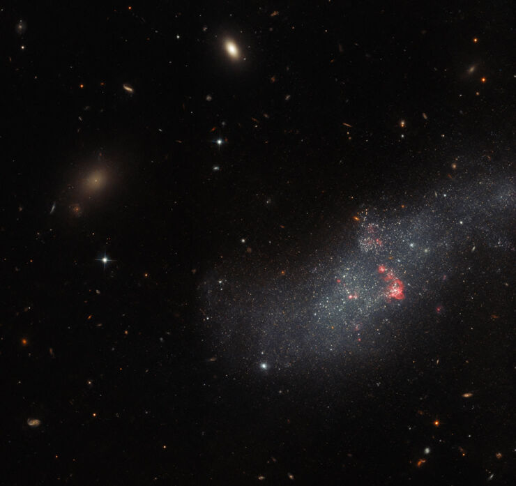 El Hubble Observa una Galaxia Enana Diminuta