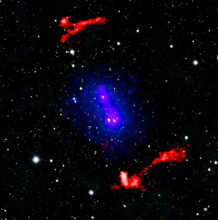 El Chandra Detecta Dos Cúmulos de Galaxias Que Se Preparan Para una Nueva Colisión