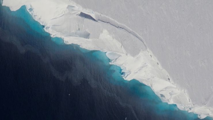 Una Enorme Cavidad Confirma la Desintegración del Glaciar Thwaites
