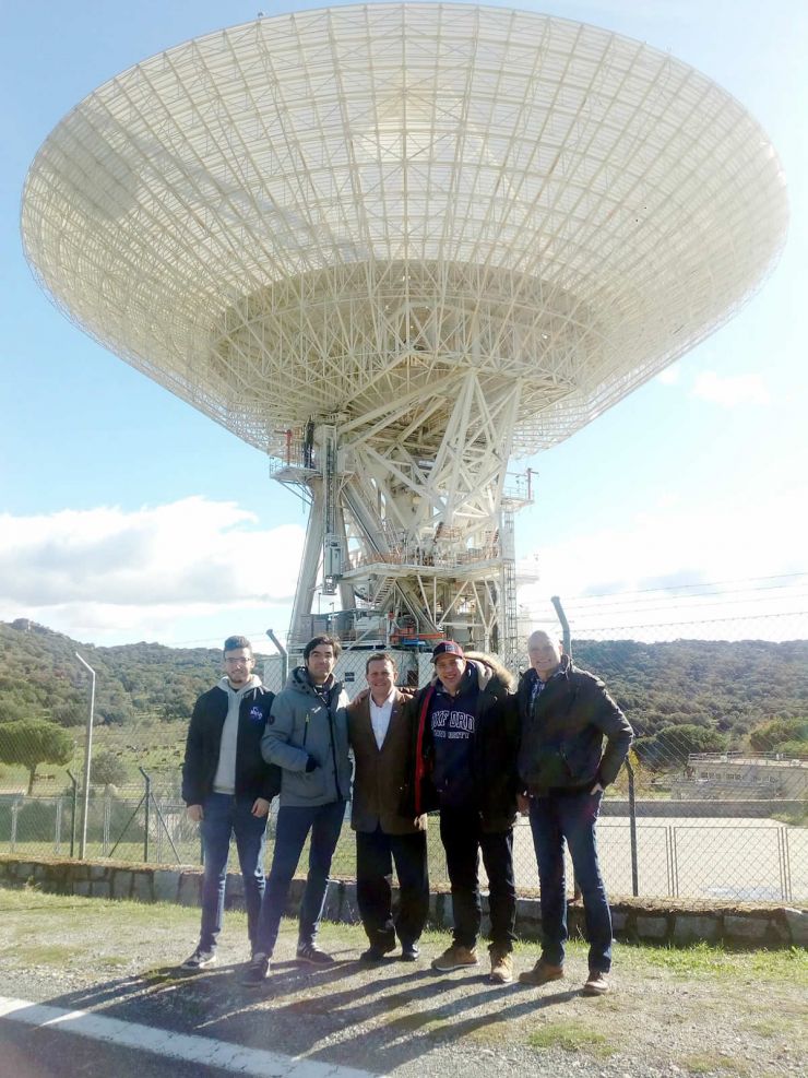 Miguel A. Magallanes director de NASANET junto a Profesor10 de mates y el escritor Ruy Vega