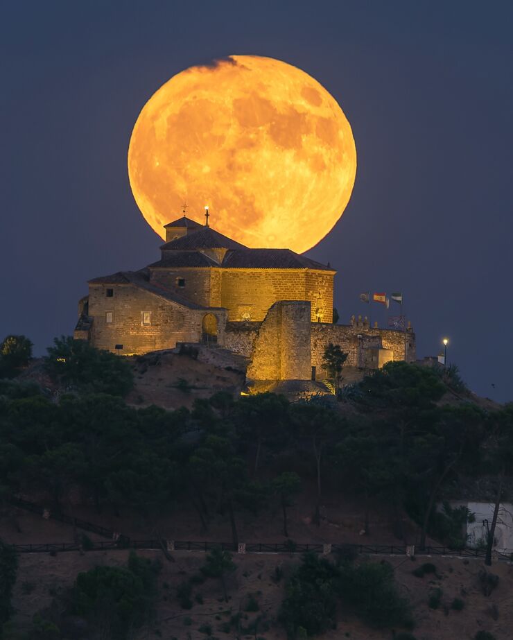 Este fin de semana no te pierdas la Luna Llena del Esturión