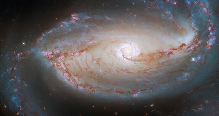 El Hubble Observa Una Colorida Galaxia