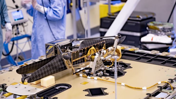 El Mars Helicopter es Instalado en la Barriga del Rover Perseverance