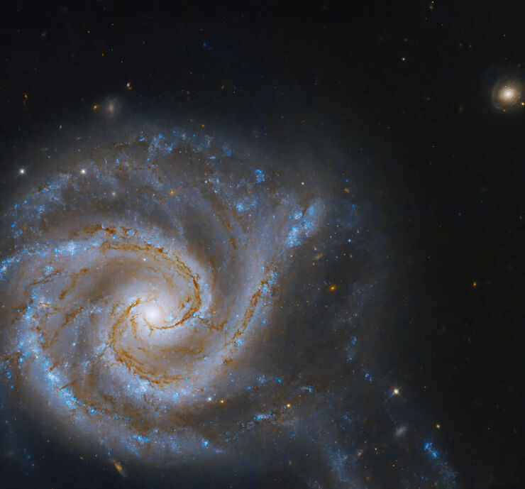 El Hubble Observa una Distorsión Galáctica