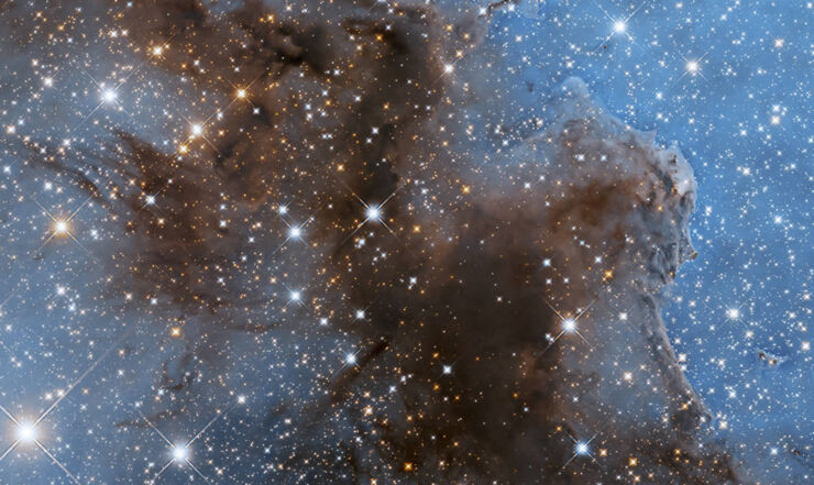 El Hubble Obtiene una Nueva Vista Brillante de la Nebulosa Carina