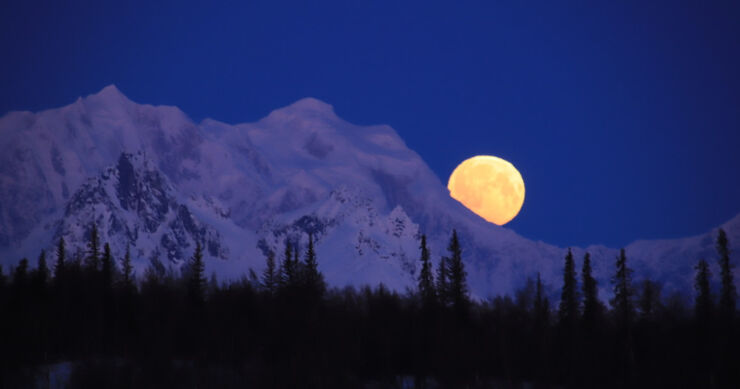 Ya Está Aquí la Luna de Hielo o Luna del Lobo