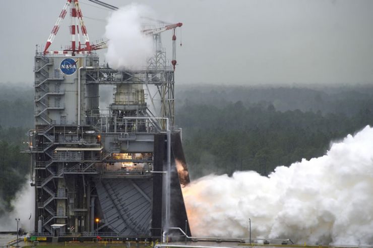 La NASA Realiza una Nueva Prueba de Encendido de los Motores RS-25