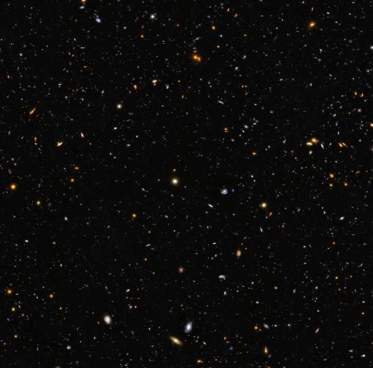 El Hubble Echa un Vistazo al Espacio Profundo
