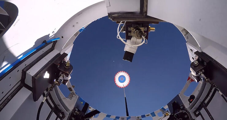 NASA y Boeing Realizan Pruebas en el Paracaídas de la Nave Starliner