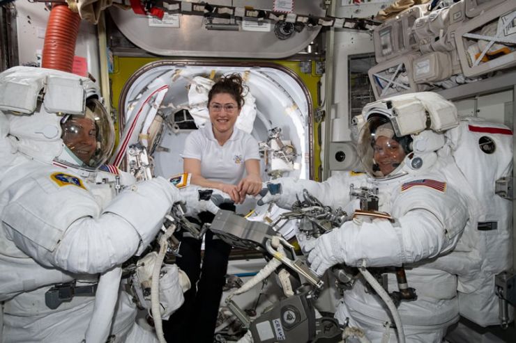 Cancelado el Primer Paseo Espacial Sólo de Mujeres Por un Problema en la Talla de los Trajes