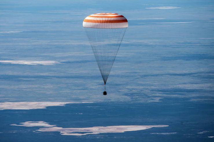 Los Astronautas de la Expedición 62 Regresan a la Tierra