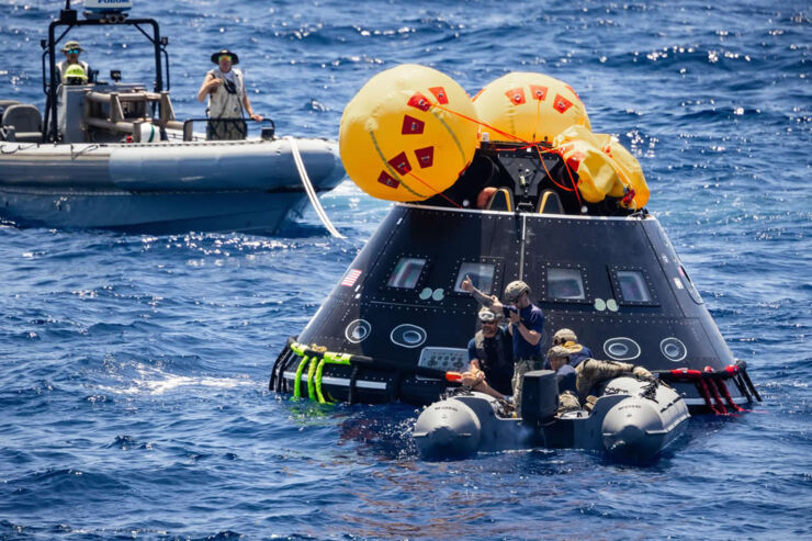 El Equipo de Búsqueda y Rescate se Prepara para el Regreso Seguro de la Tripulación Artemis II