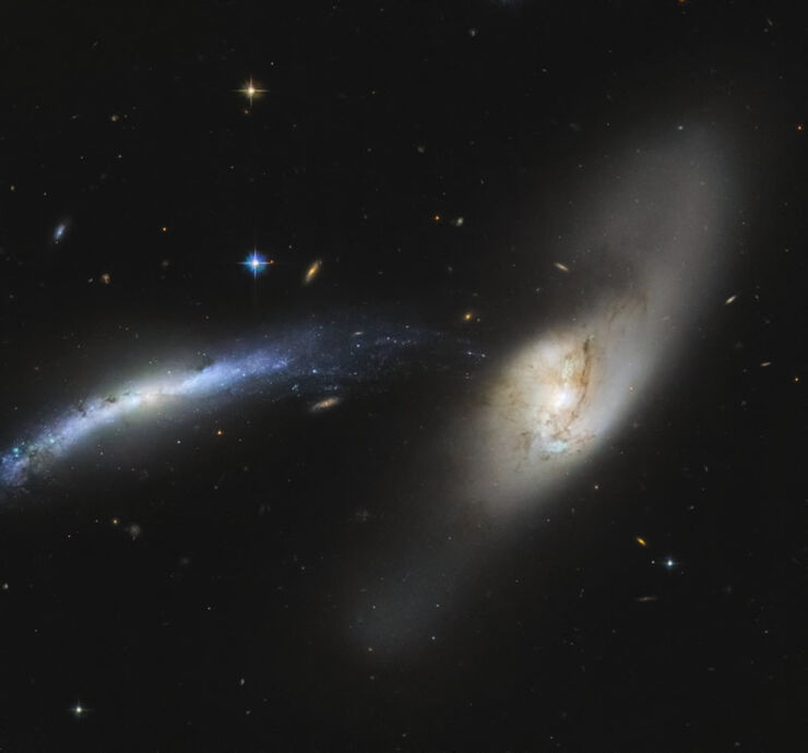 El Hubble Observa una Cascada Galáctica