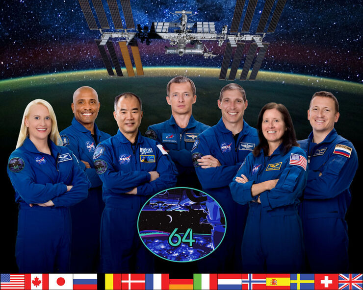 La tripulación de la Expedición 64