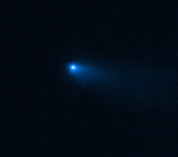 Imagen del cometa 238P/Read captada con el instrumento cámara de infrarrojo cercano (NIRCam) a bordo del Telescopio Espacial James Webb