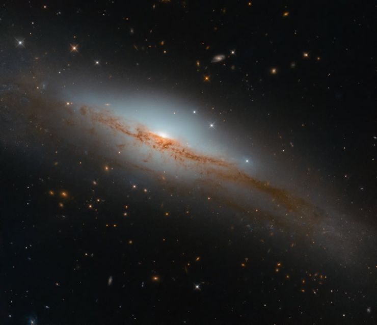 El Hubble Observa la Galaxia NGC 3749