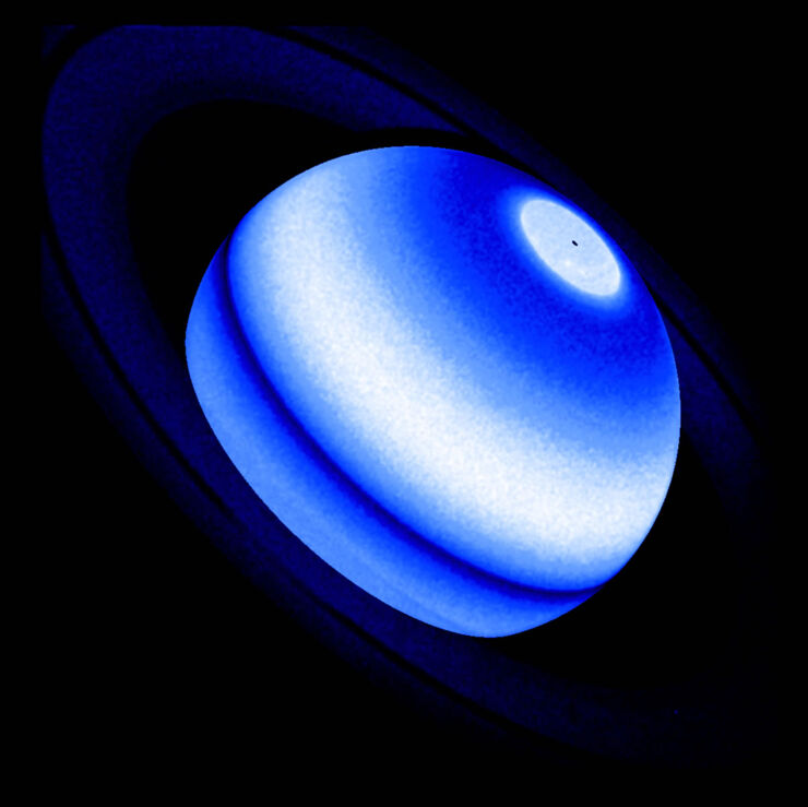 El Hubble Descubre Que los Anillos de Saturno Están Calentando su Atmósfera